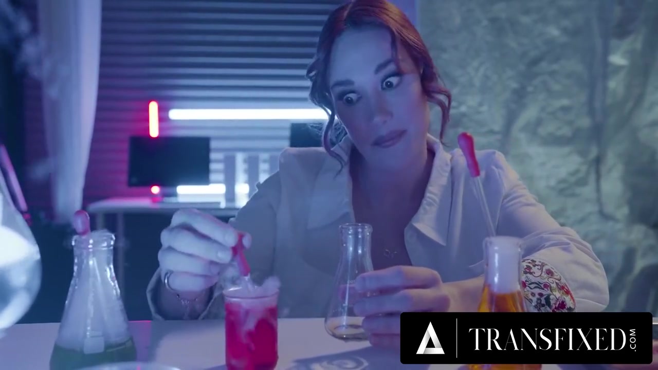 Avery Jane, Khloe Kay And Zariah Aura In Dolls Get Caught Fucking By Horny Scientist