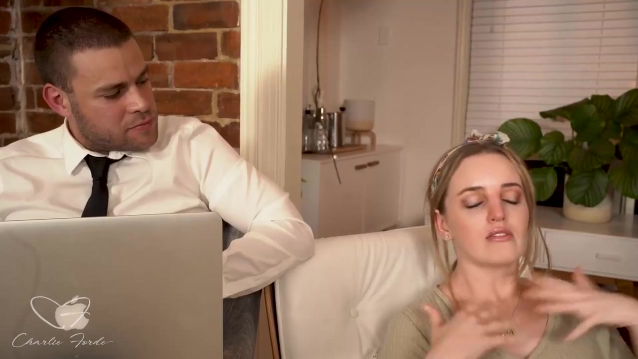 Charlie Forde - Seductive Banged By Her Therapist
