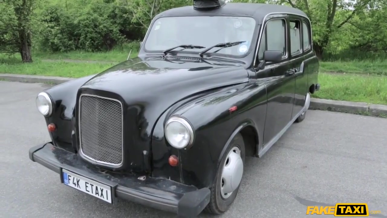 Candy Alexa And Lutro Steel - British Driver Screwed In Cab