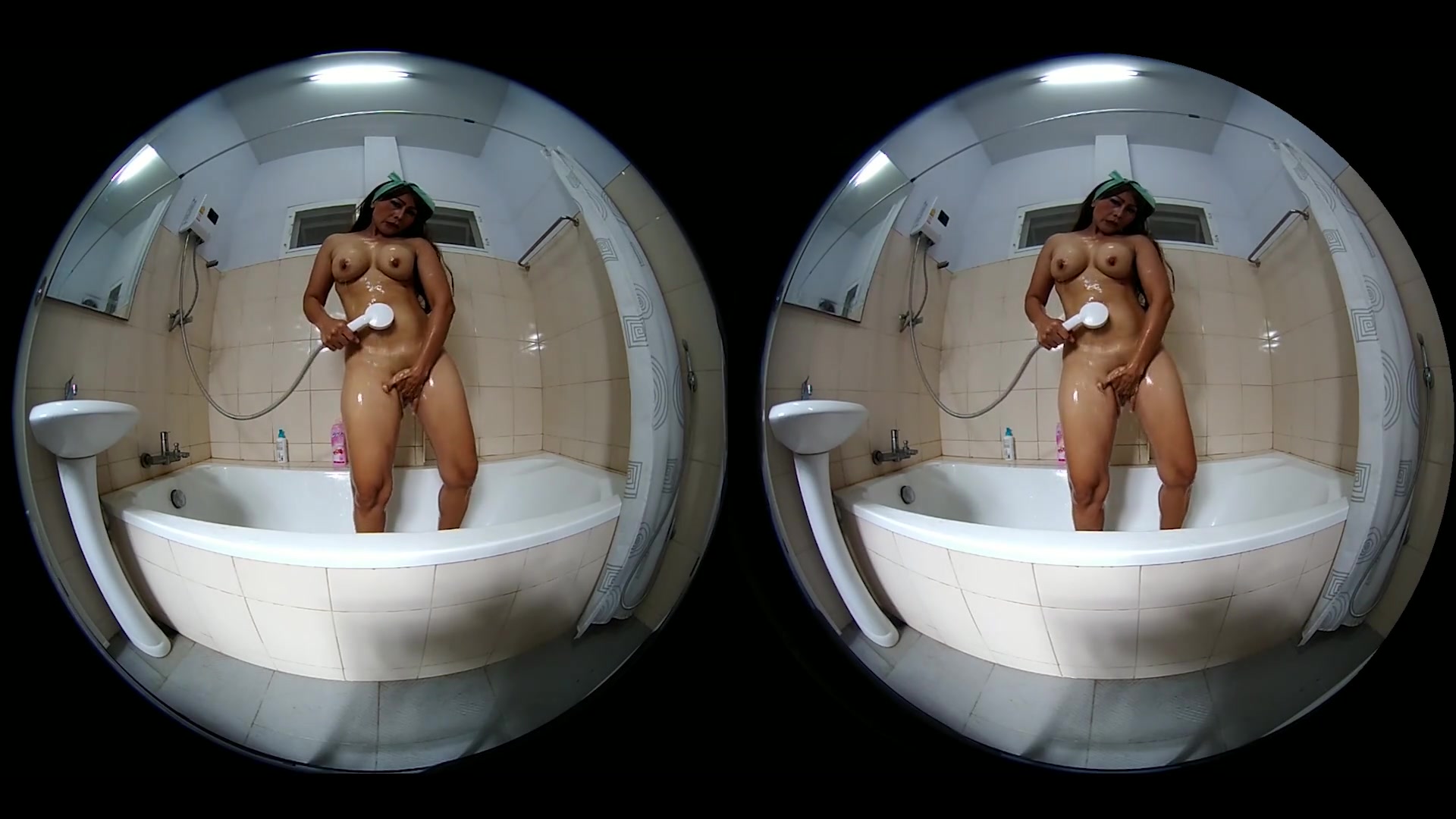 Princess Hola in Double Showerhead Masturbation, Pee And Soaping In Bathtub - VRpussyVision