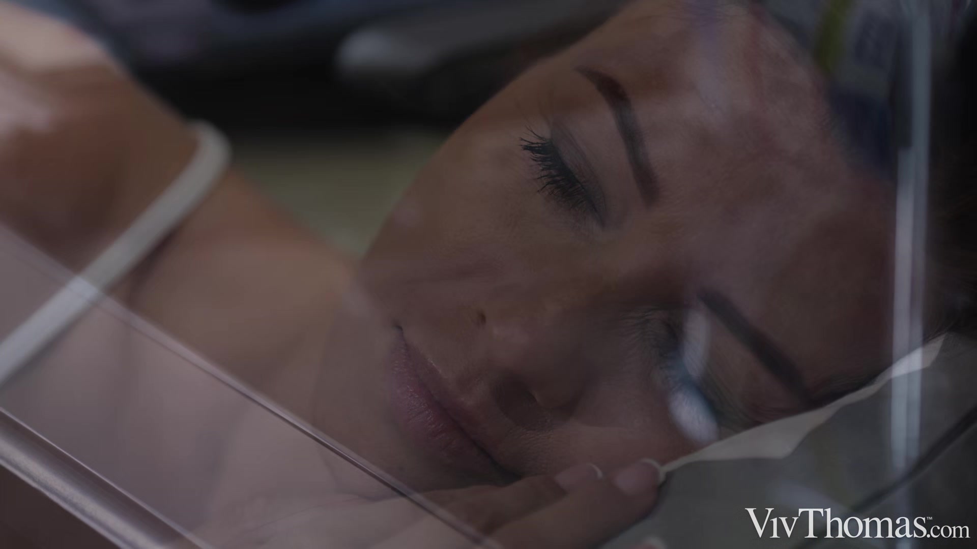 Waiting For You - Alya Stark & Vicky Love - VivThomas
