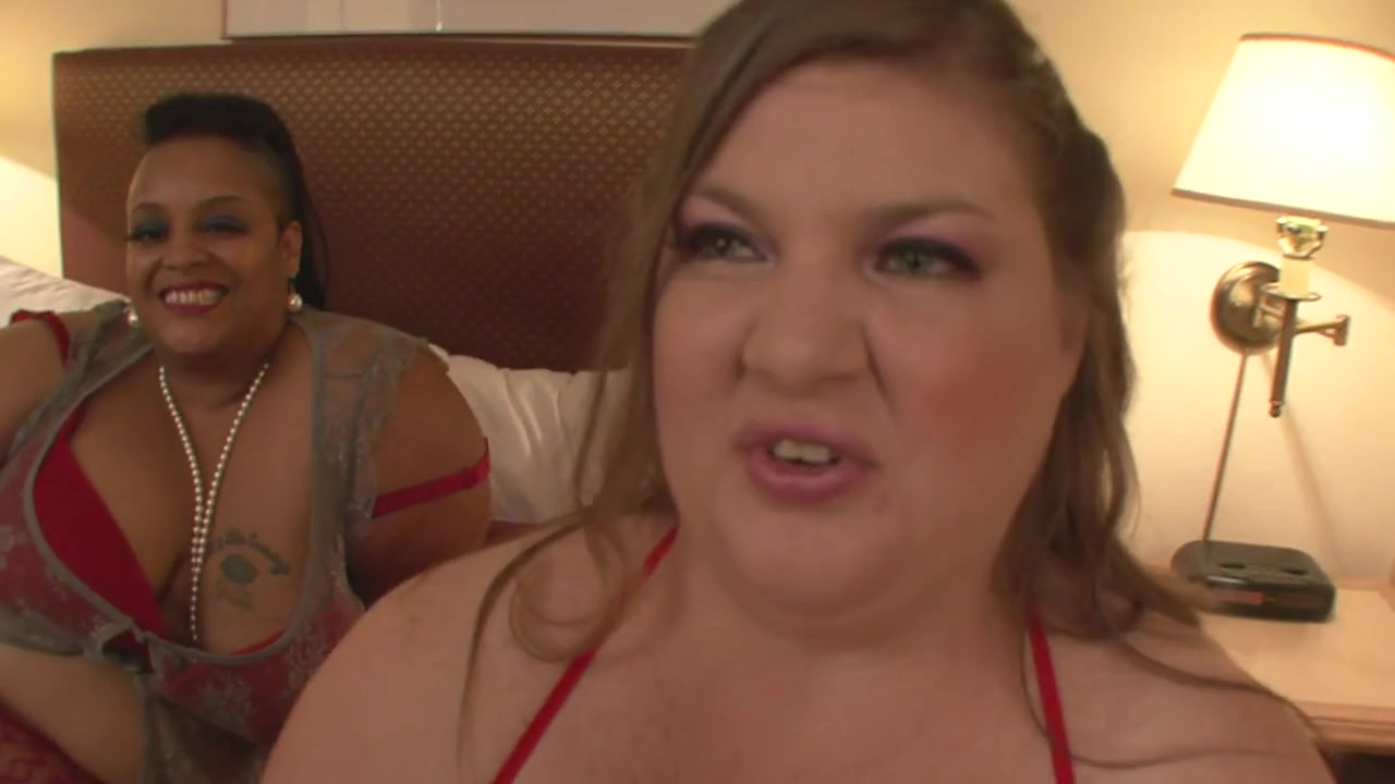 Two Bbw Lesbians Playing With Their Vibrator - CumOnWeird