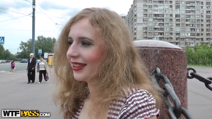 Blond girl outdoor sex
