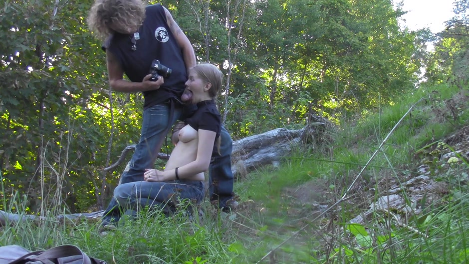 Watch my gf fucked in the open air through pantyhose hole