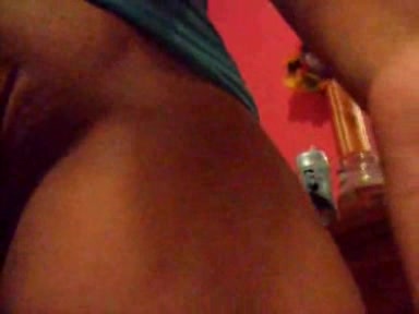 This babe wanted to make me hard and sent me a video of her pussy