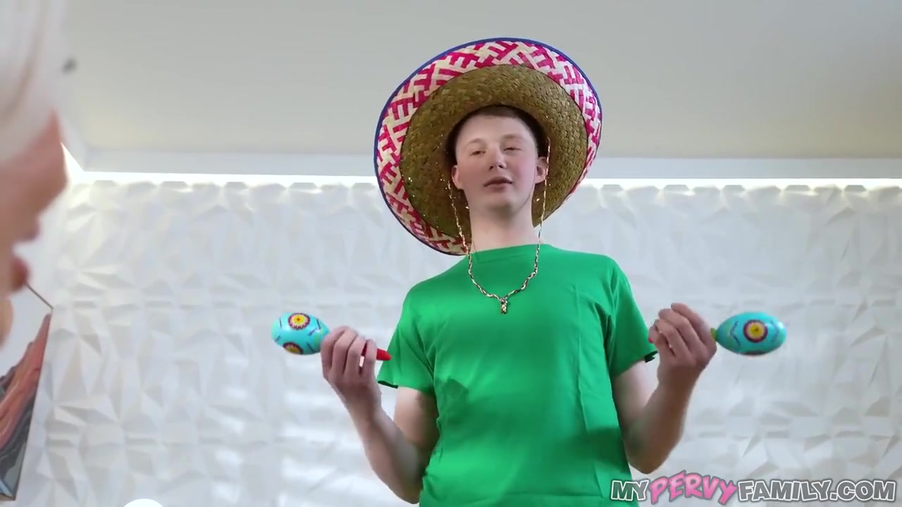 Callie Brooks - Stepmom Plays With My Maraca