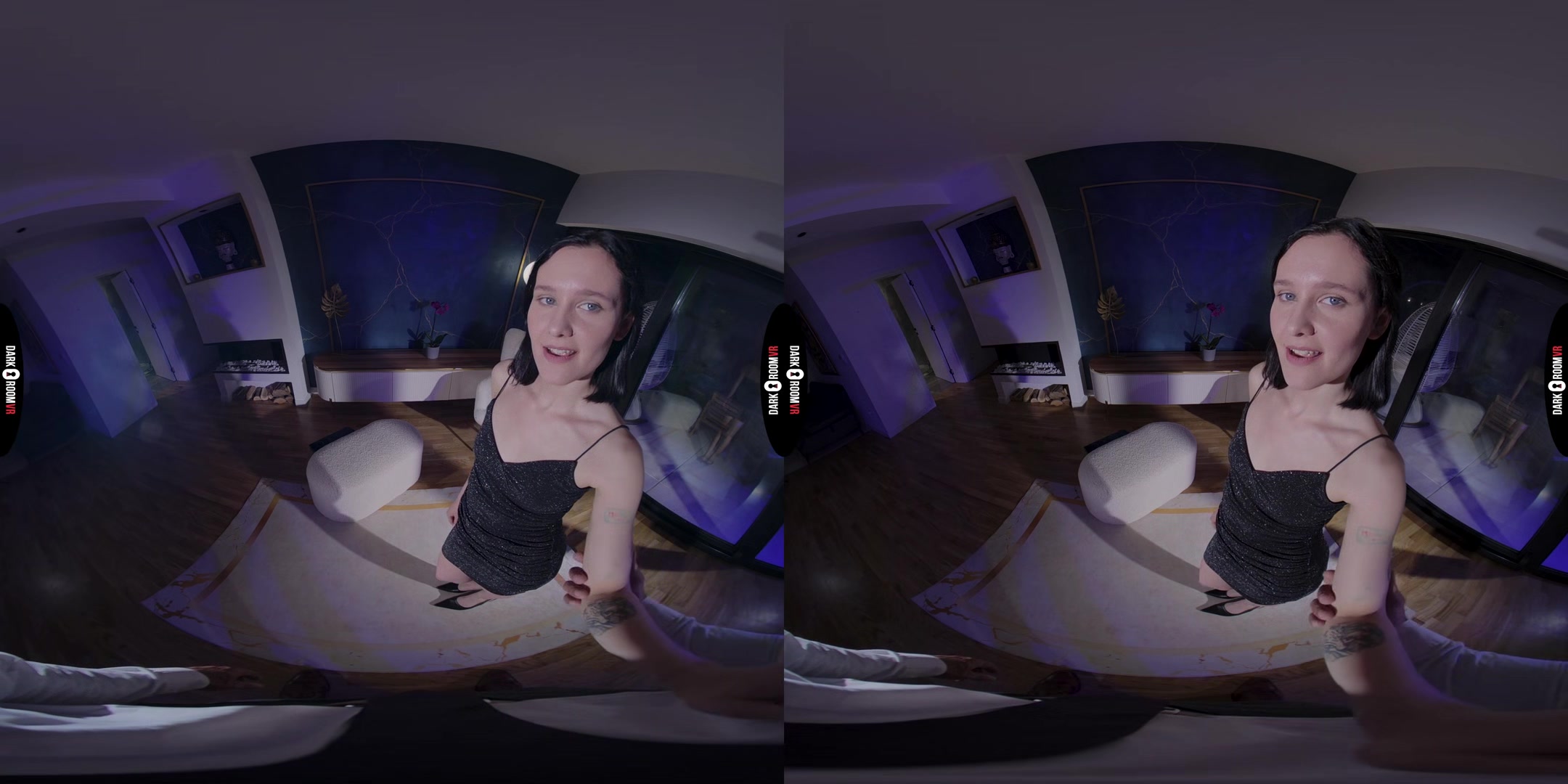 Margo Von Teese & Ally Horny VR Porn: Yummy Muffins - DarkRoomVR