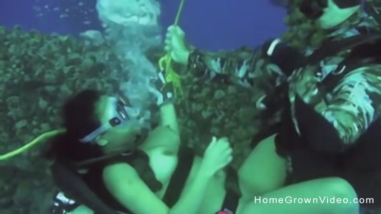 Mickaela And Lars Do Underwater Hardcore - Mickaela And Lars Do Underwater Hardcore