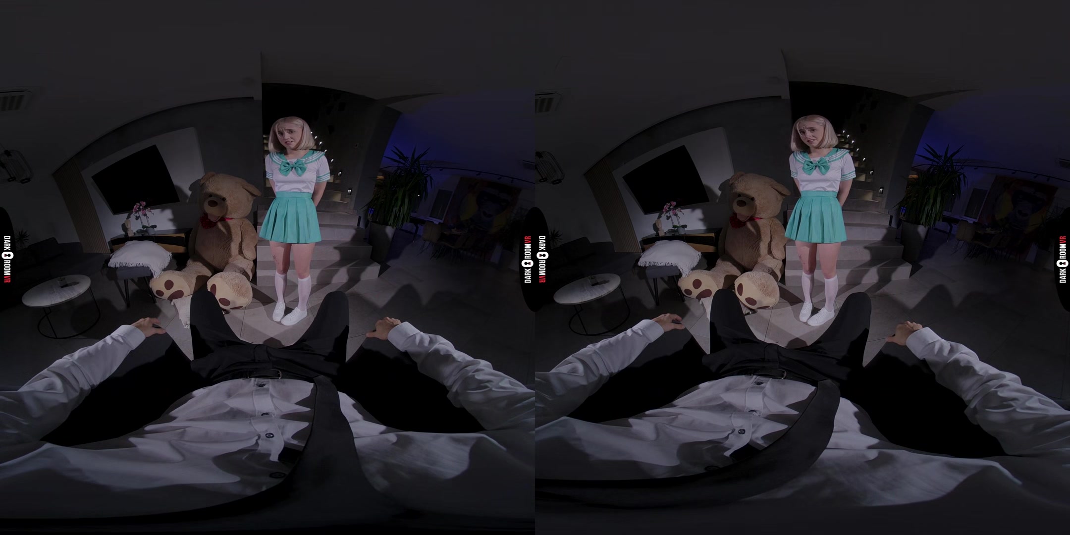 Molly Cute VR Porn: Stepdad With Benefits - DarkRoomVR