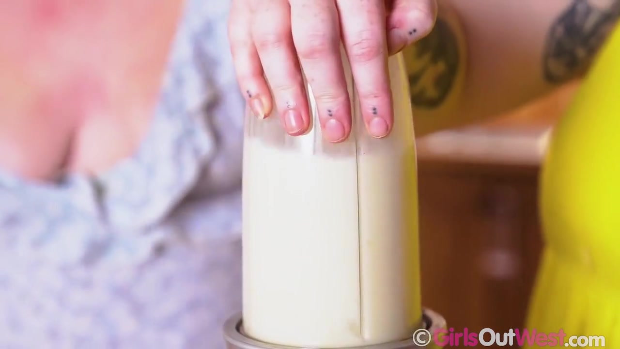 Charlie Chaos And Ginny Smoothie