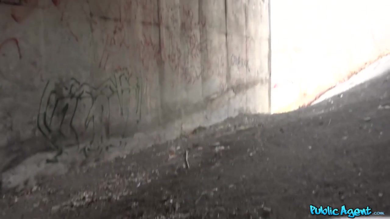 Martin Gun & Rhiannon Ryder in Brit Fucked Hard Under The Bridge - PublicAgent