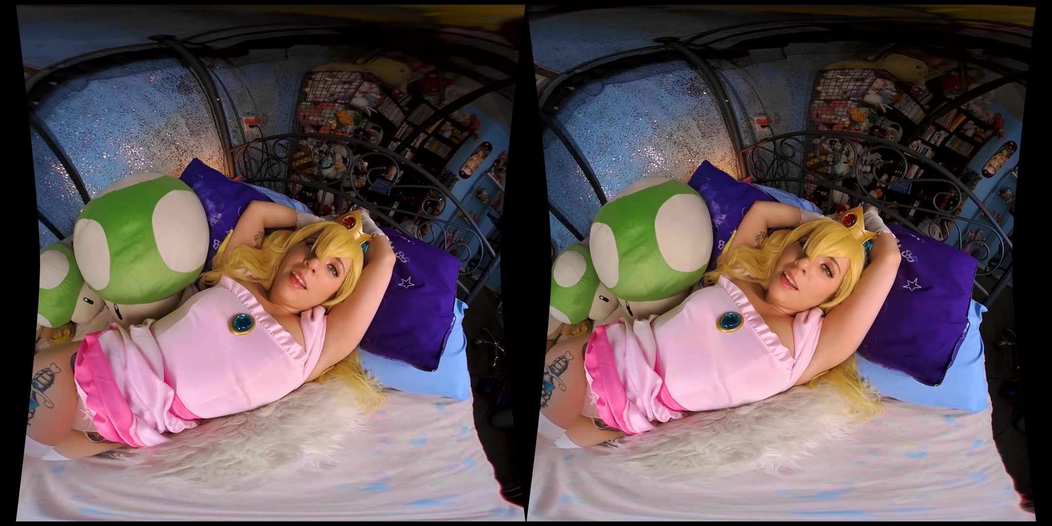 Princess Peach's Royal Cream; Video Game Cosplay Solo