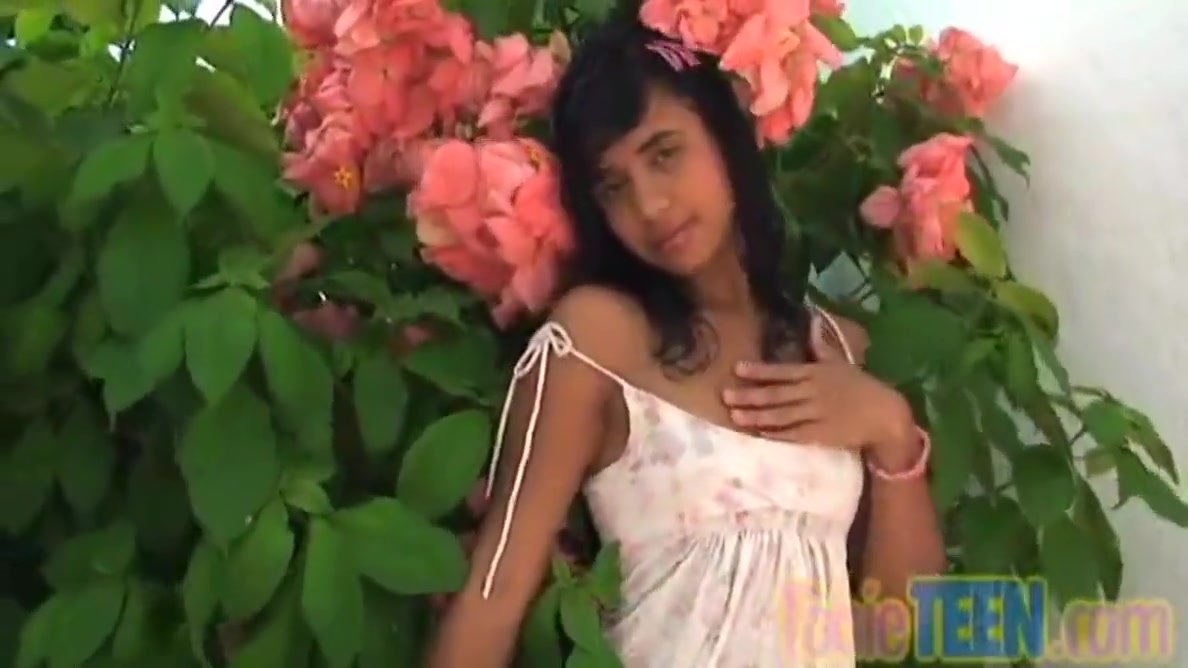 Touches Herself In Solo Scene With Tobie teen 18+