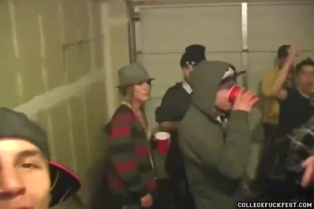 College Slut Fucked In Frat House