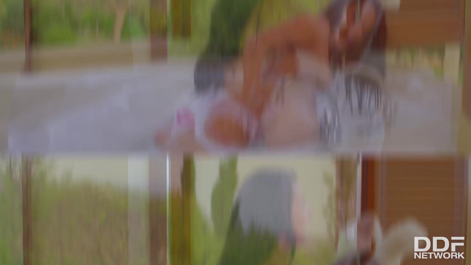 Foamy Fun: Solo Babe Fluffs her Muff in the Tub - PornWorld