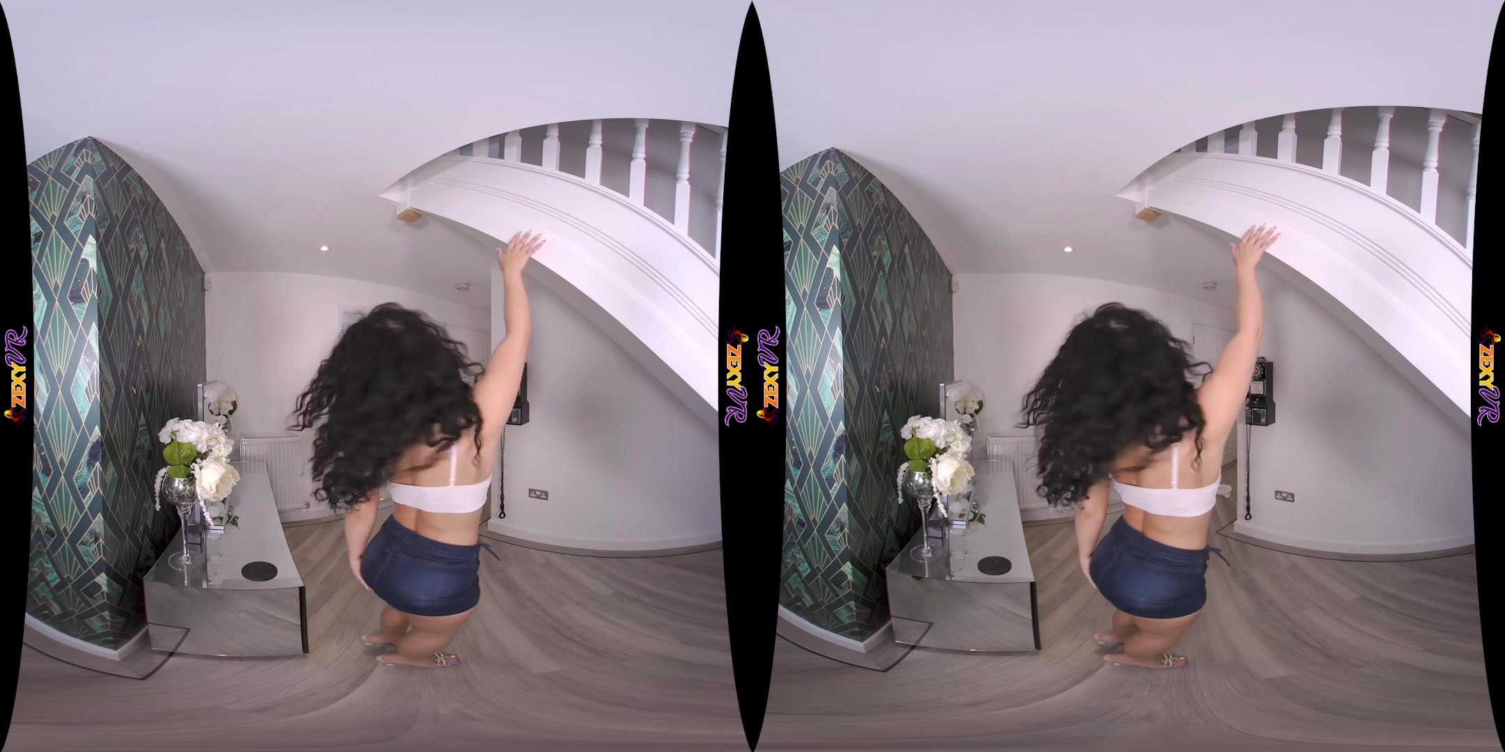 Dancing Fun featuring Chelsea Essex - ZexyVR