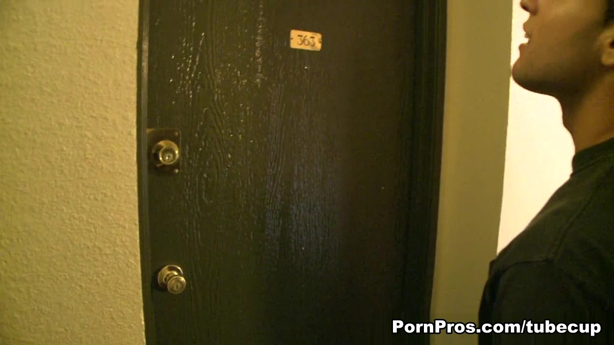 Sexy Blonde Gets Oily Fuck - PornPros