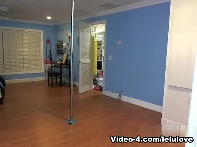 Poledancing Striptease