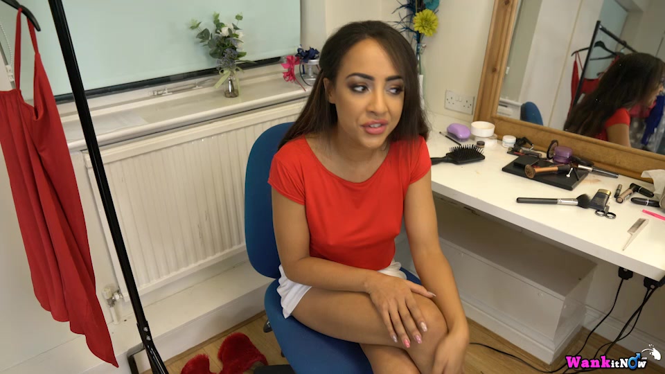 Kayla Louise - Vip Treatment - Sexy Videos - WankitNow