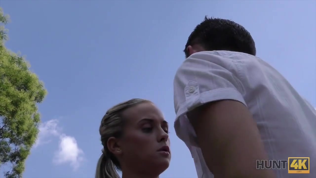 HUNT4K. Hottie Shanie Ryan spreads legs in exchange for...