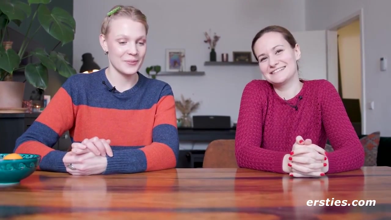 Pornoproduzentin Trifft Heibes Fan Girl