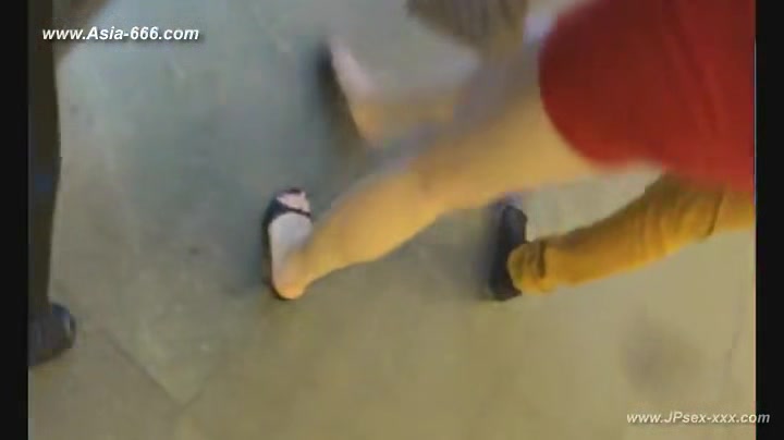 peeping chinese amateur upskirt.2