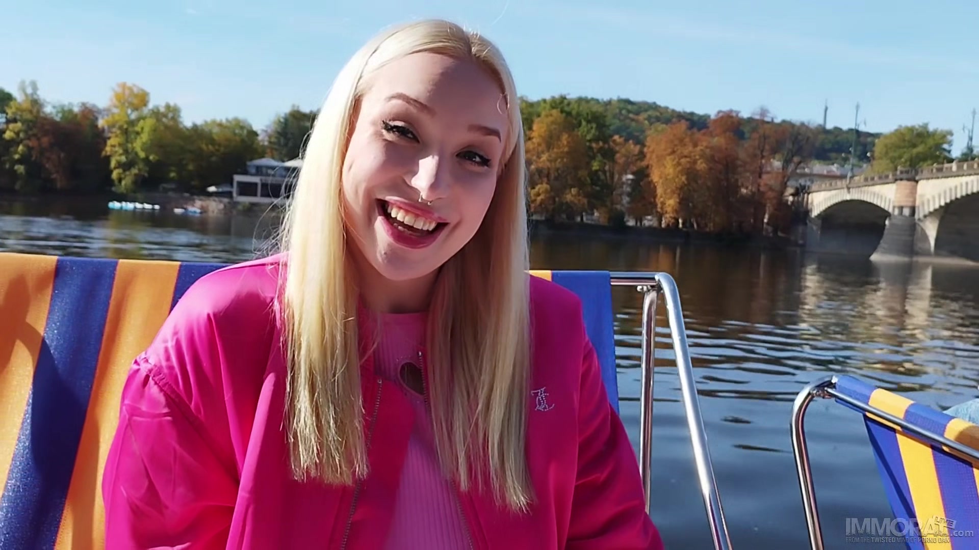 Squirting Pawg Vera Jarw Creampied On A Boat & Bedroom