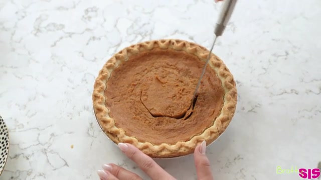 I Had My Stepsisters Thanksgiving Pie - S29:E7 - Brattysis