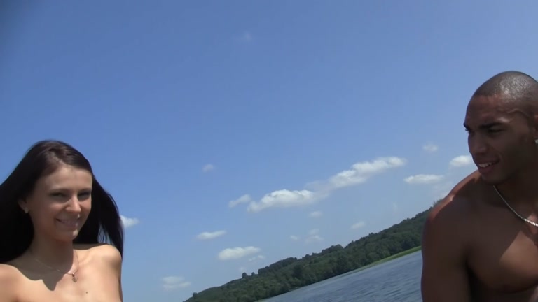 Hawt brunette hair in outdoor hardcore