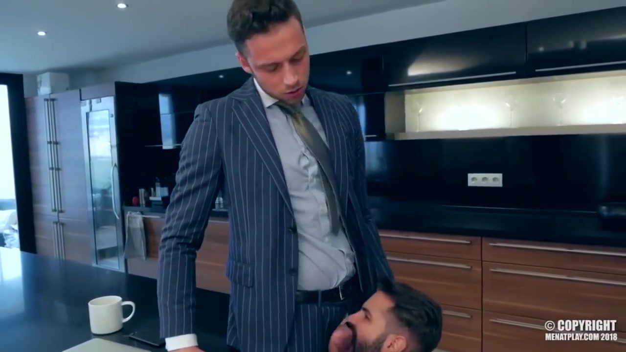Robles Is Back, And This Week Hes Squeezing His Tight Anus Around Dam