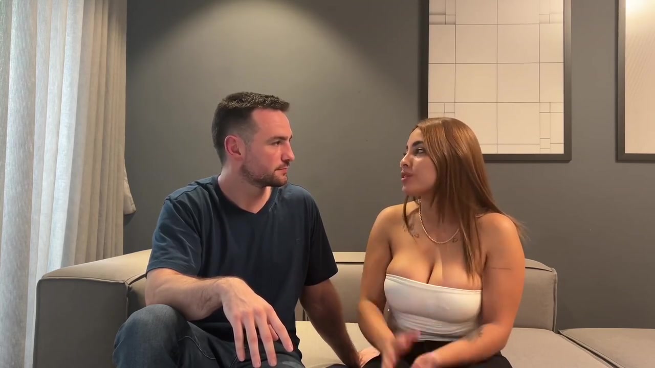 Behind The With Sexy Huge Tits Latina With Andres Acosta, Pau Rojas And Paula Rojas