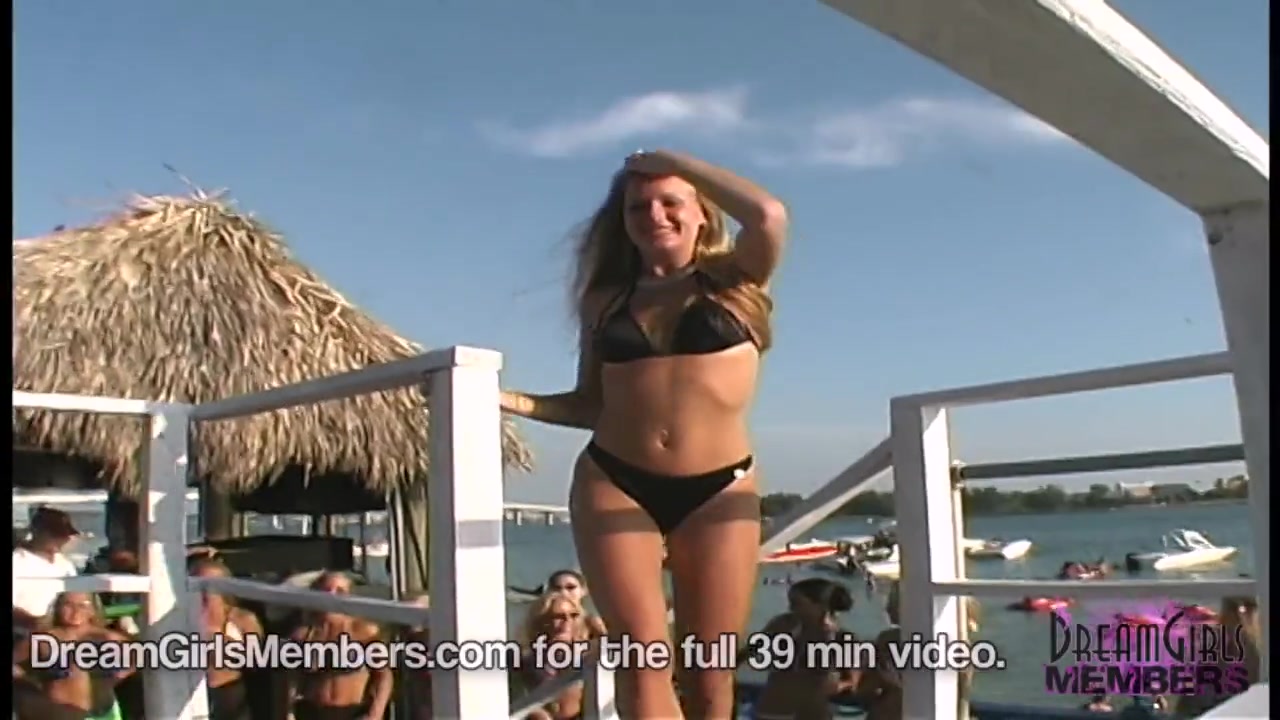 Hot Girl Beach Bikini Contest & One Shows Pussy At The End - DreamGirlsMembers