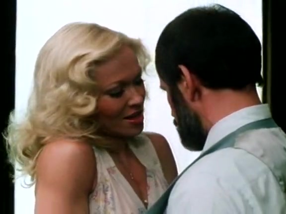 Hawt 80's porn blondie enjoys vehement fuck