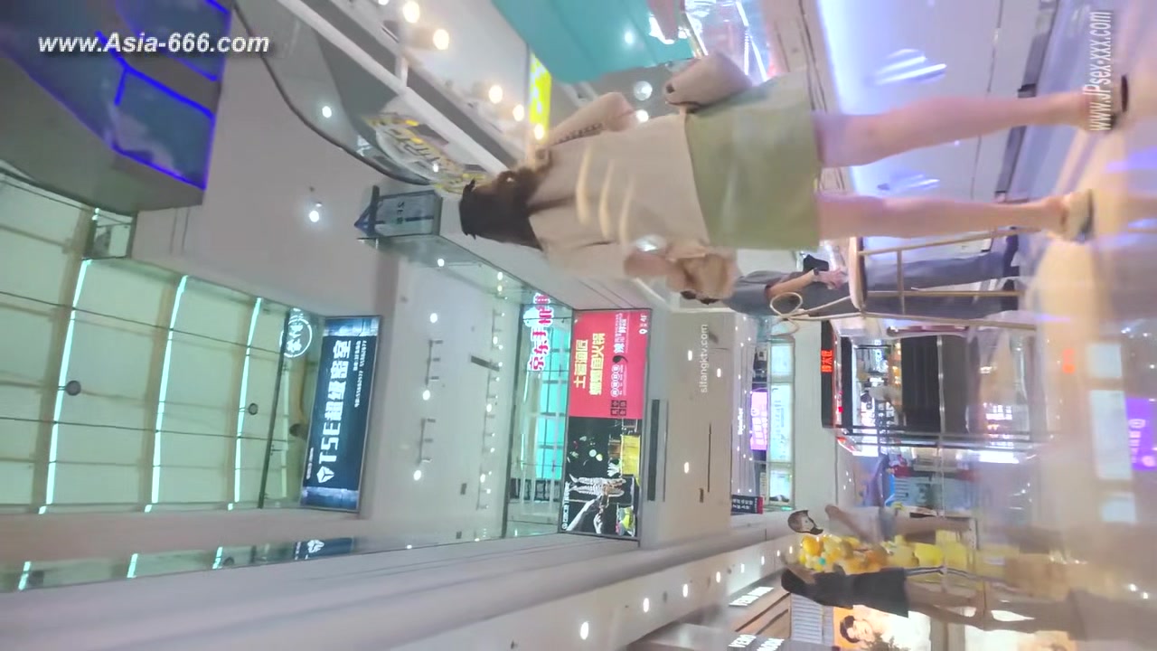 peeping chinese amateur upskirt.148