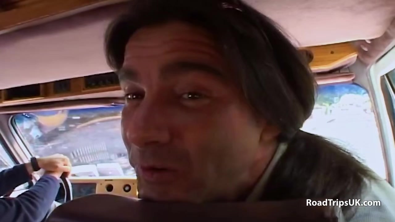 Watching Suzy urine before humping her ass with doublepenetration
