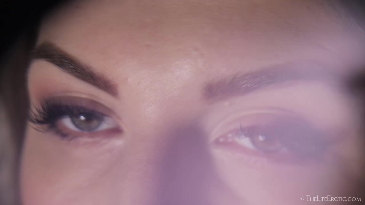A New Sensation - Sandy E - TheLifeErotic