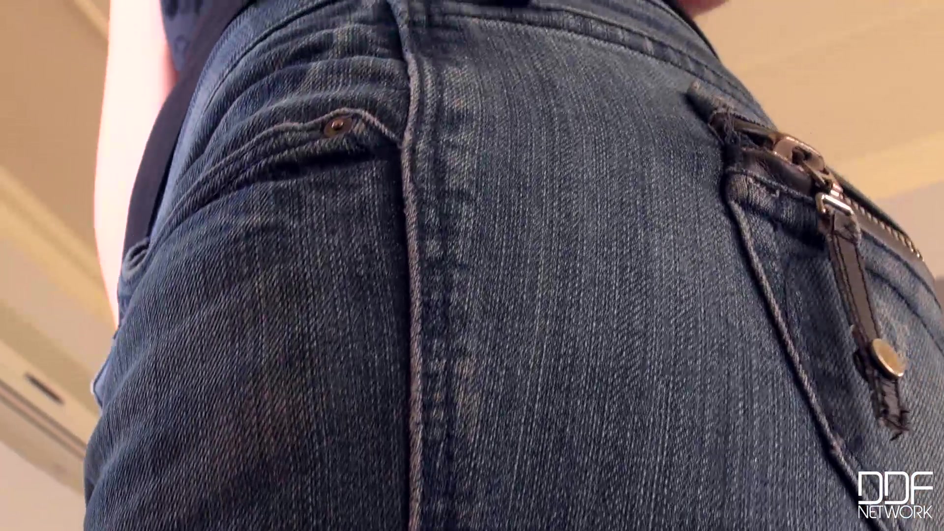 Legs for Miles - PornWorld