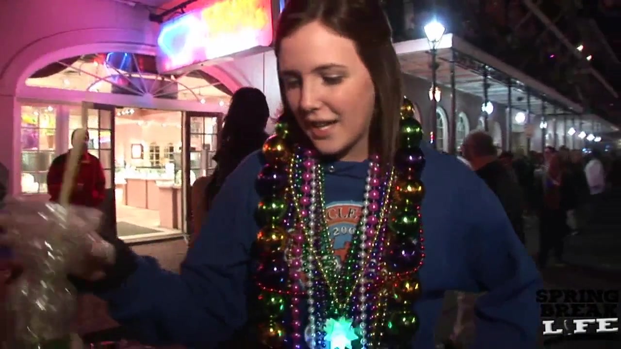 Mardi Gras Bourbon Street New Orleans - SpringbreakLife