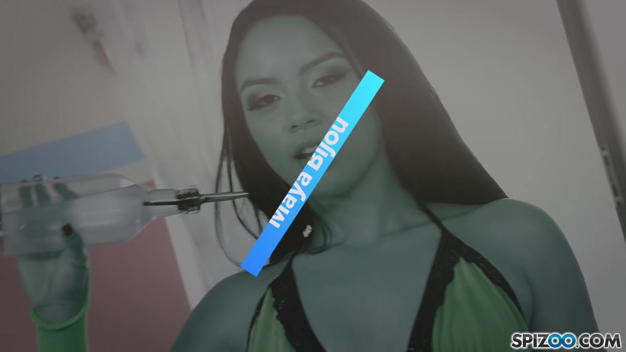Maya Bijou Oil Slut
