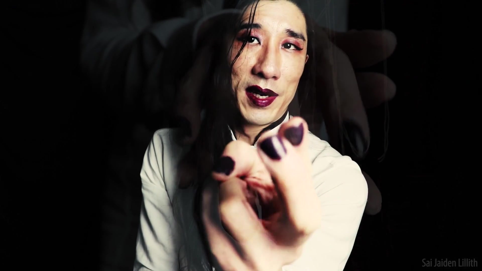 Long Fingered Hands (Solo)