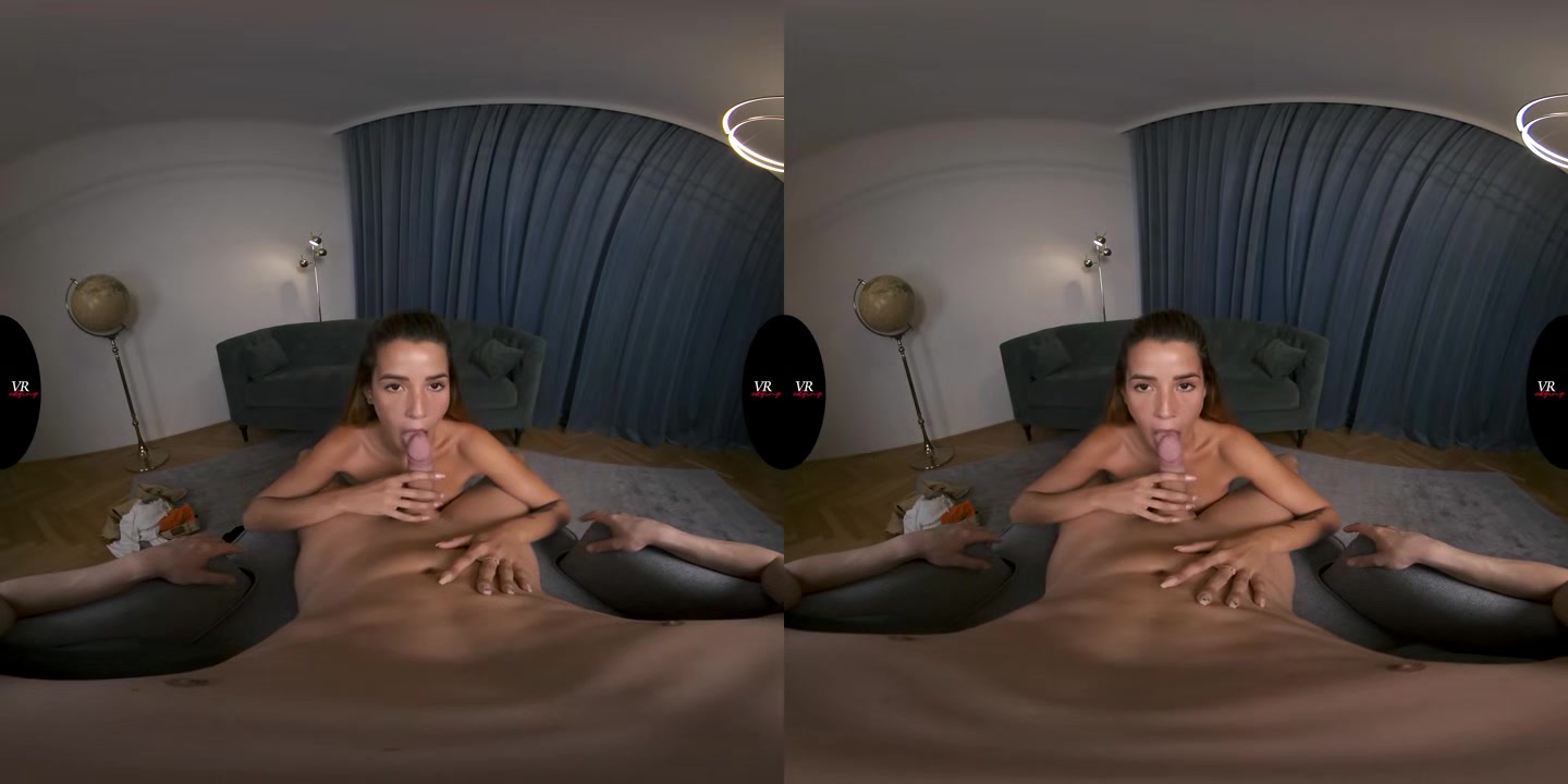 Agatha Can't Stop Sucking Your Cock - VRedging
