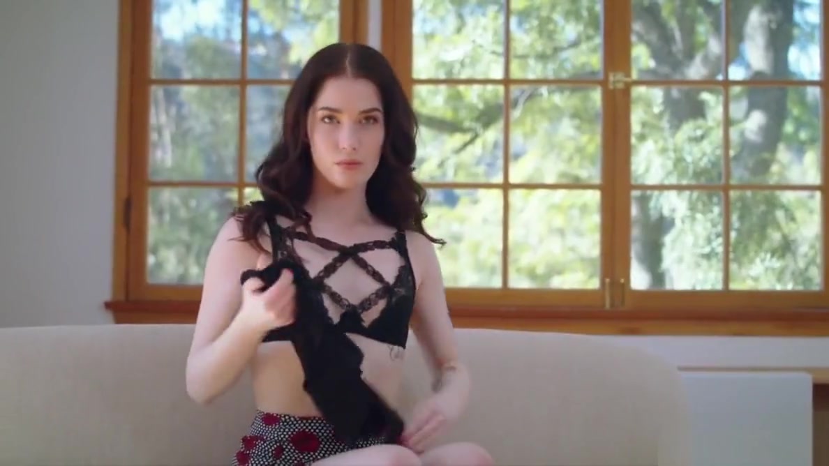 VIXEN Jade Nile Gets Help From Her Roommate To Open Her Boyf