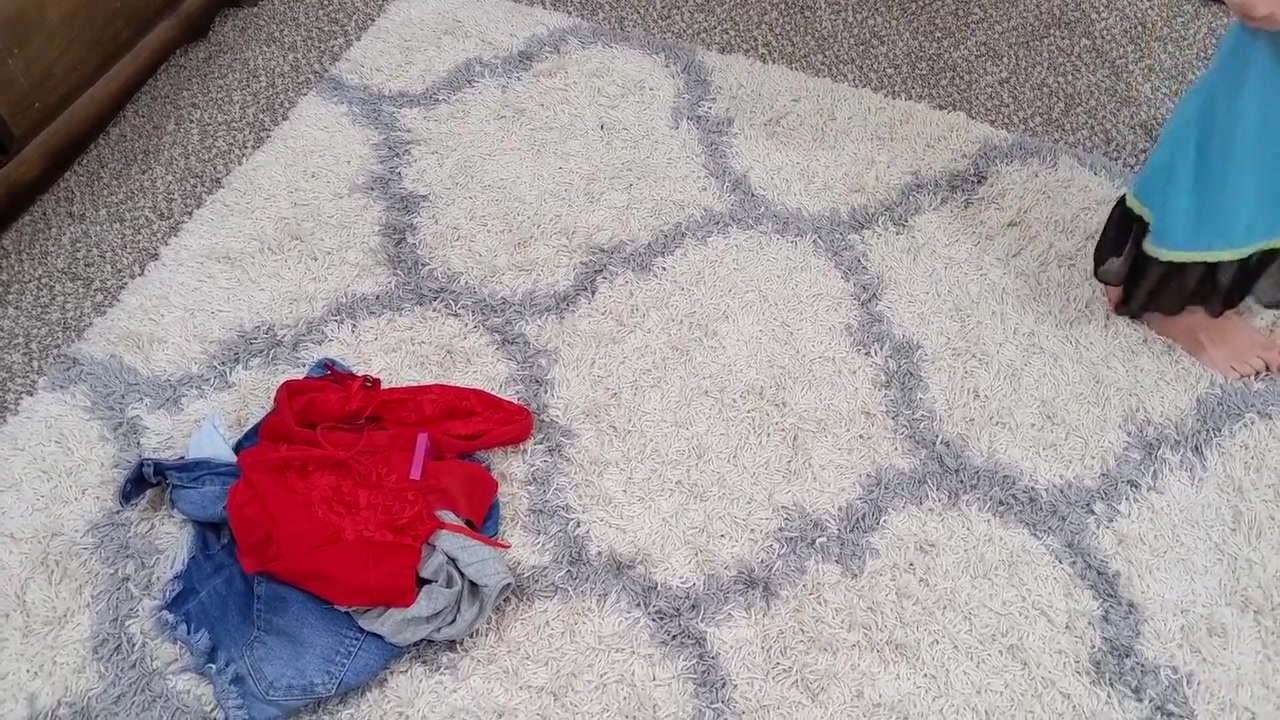 Department Store Girl Sucks Your Cock In The Dressing Room