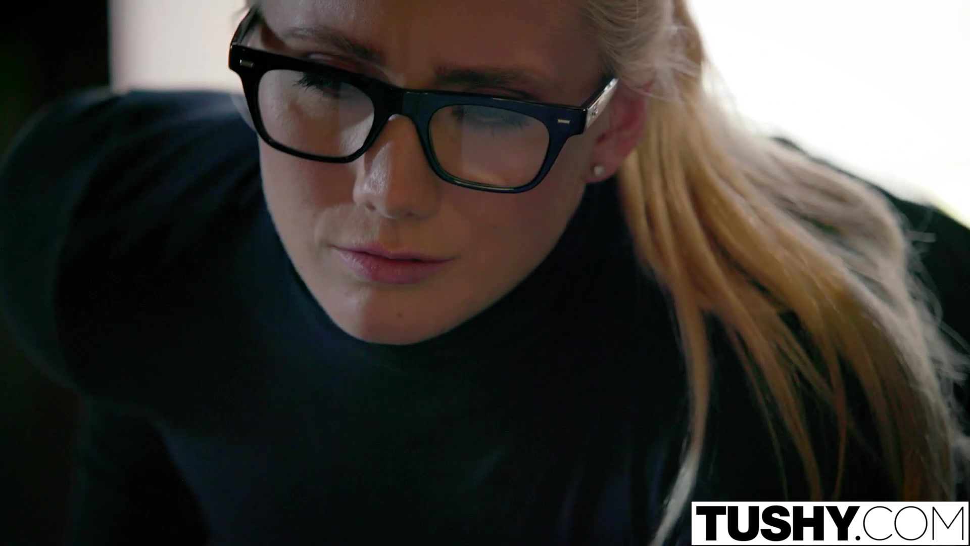 TUSHY Curvy AJ Applegate Punished By Her Boss