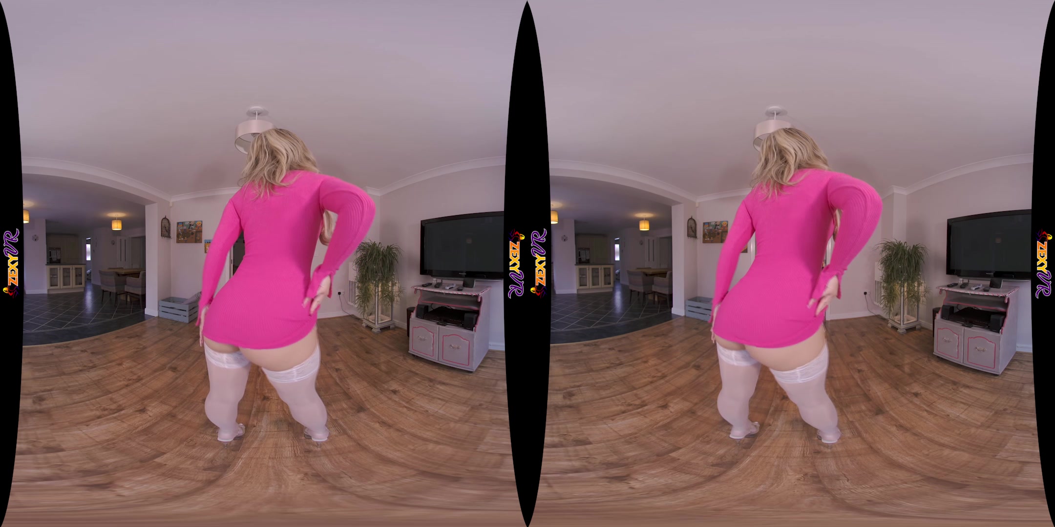 Pink Makes You Wink featuring Chelsea Essex - ZexyVR