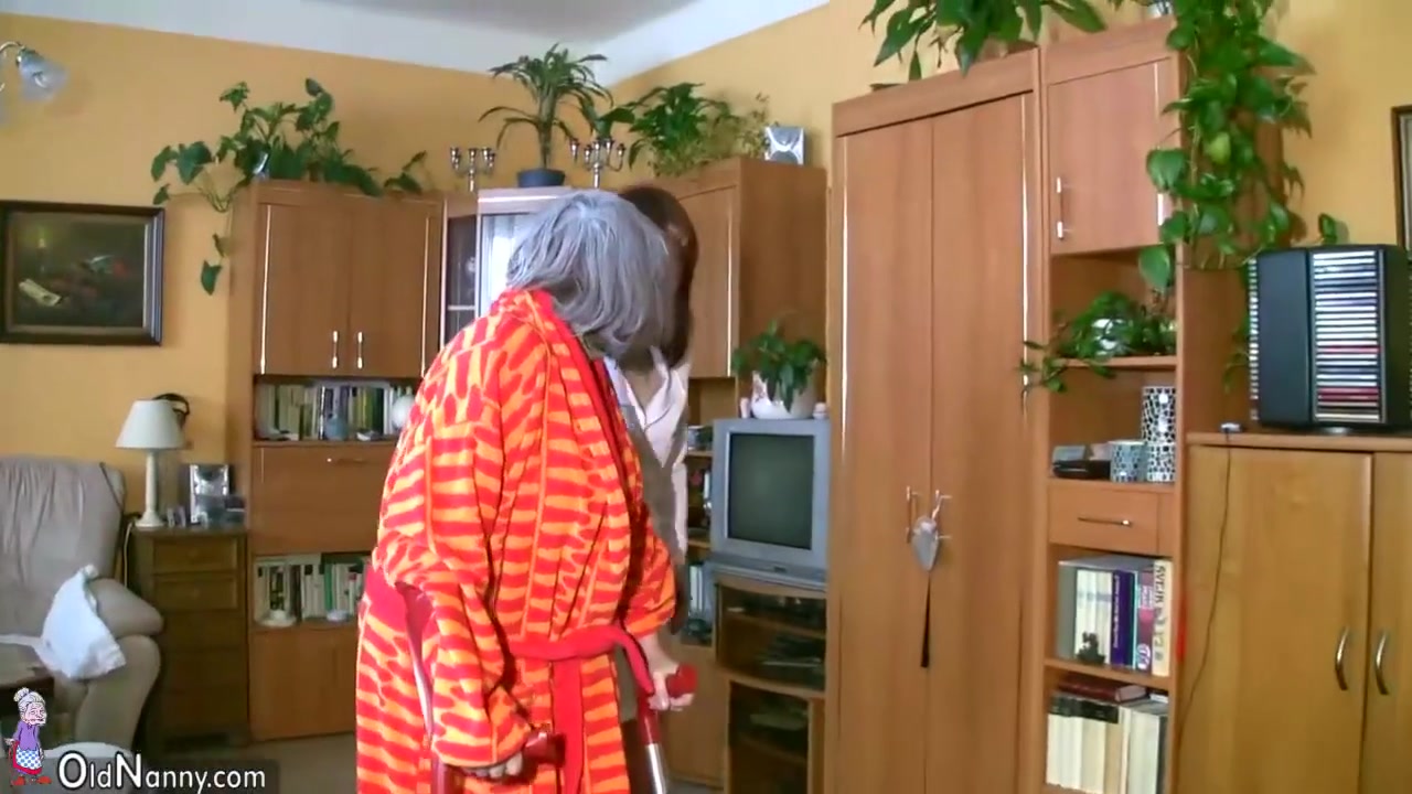 Bbw Chubby In Nurse Masturbate With Old Old Lady