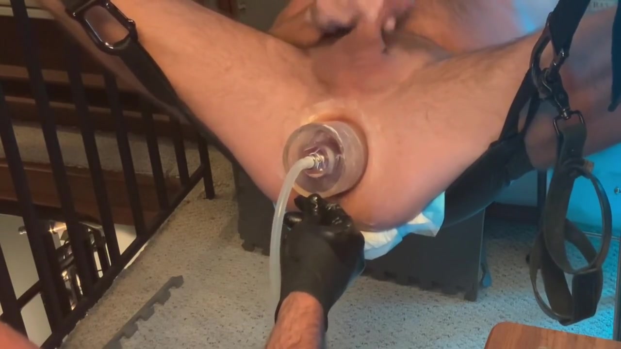 A Wild Assplay Session: Bareback Fucking, Fisting, Toys & Ass Pumping!