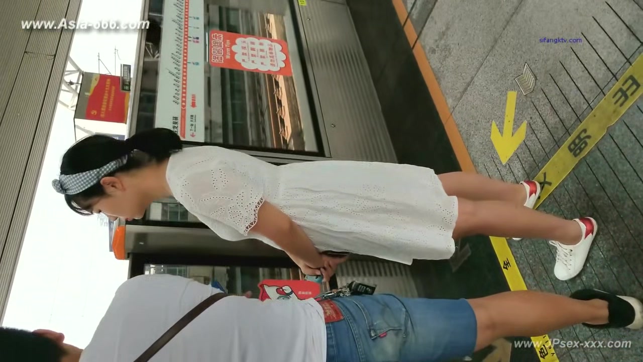 peeping chinese amateur upskirt.137