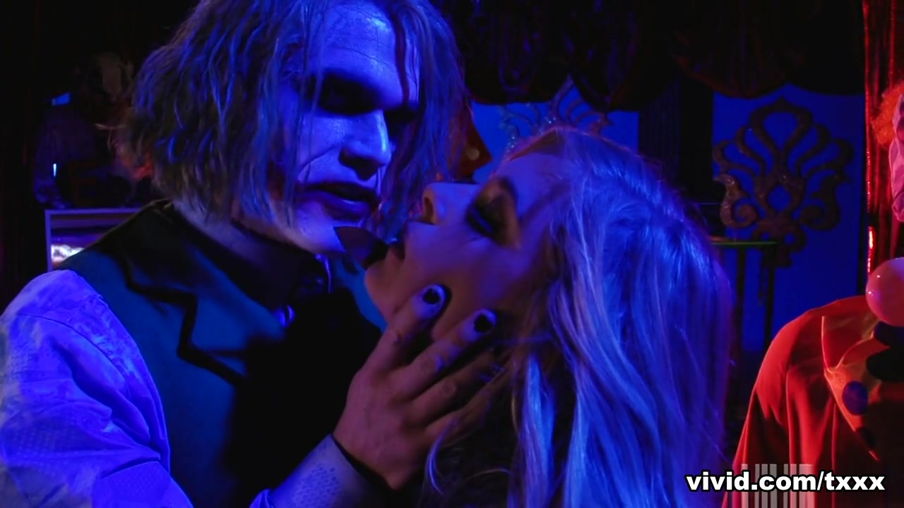 The Dark Knight XXX: A Porn Parody - Vivid