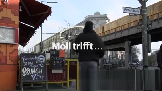 TS slavemasterina Paris Deluxxxe